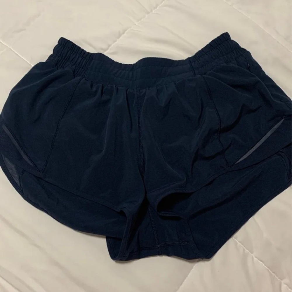 Lululemon Hotty Hot Shorts 2.5in